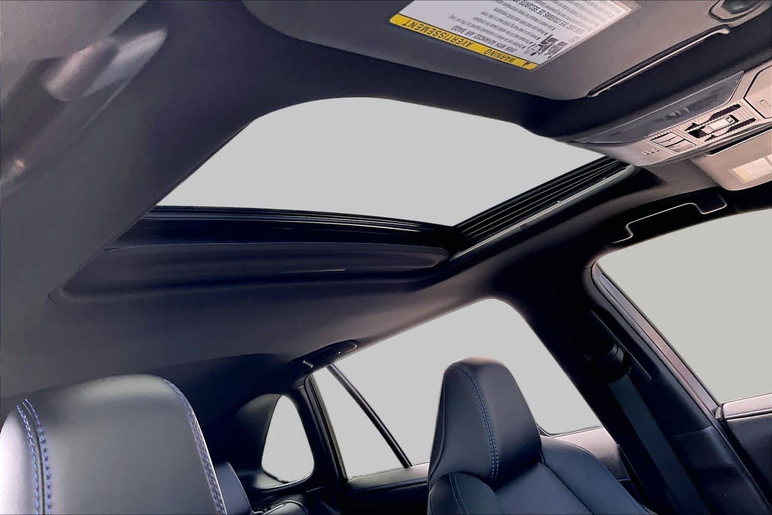 2022 Toyota RAV4 photo 13 of 34
