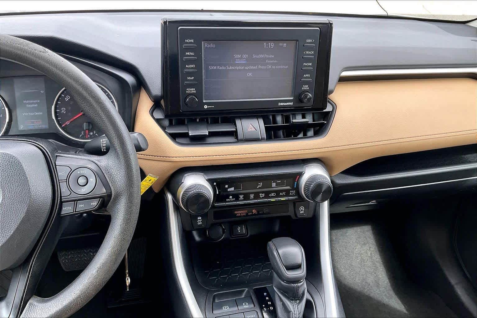 2022 Toyota RAV4 photo 6 of 33