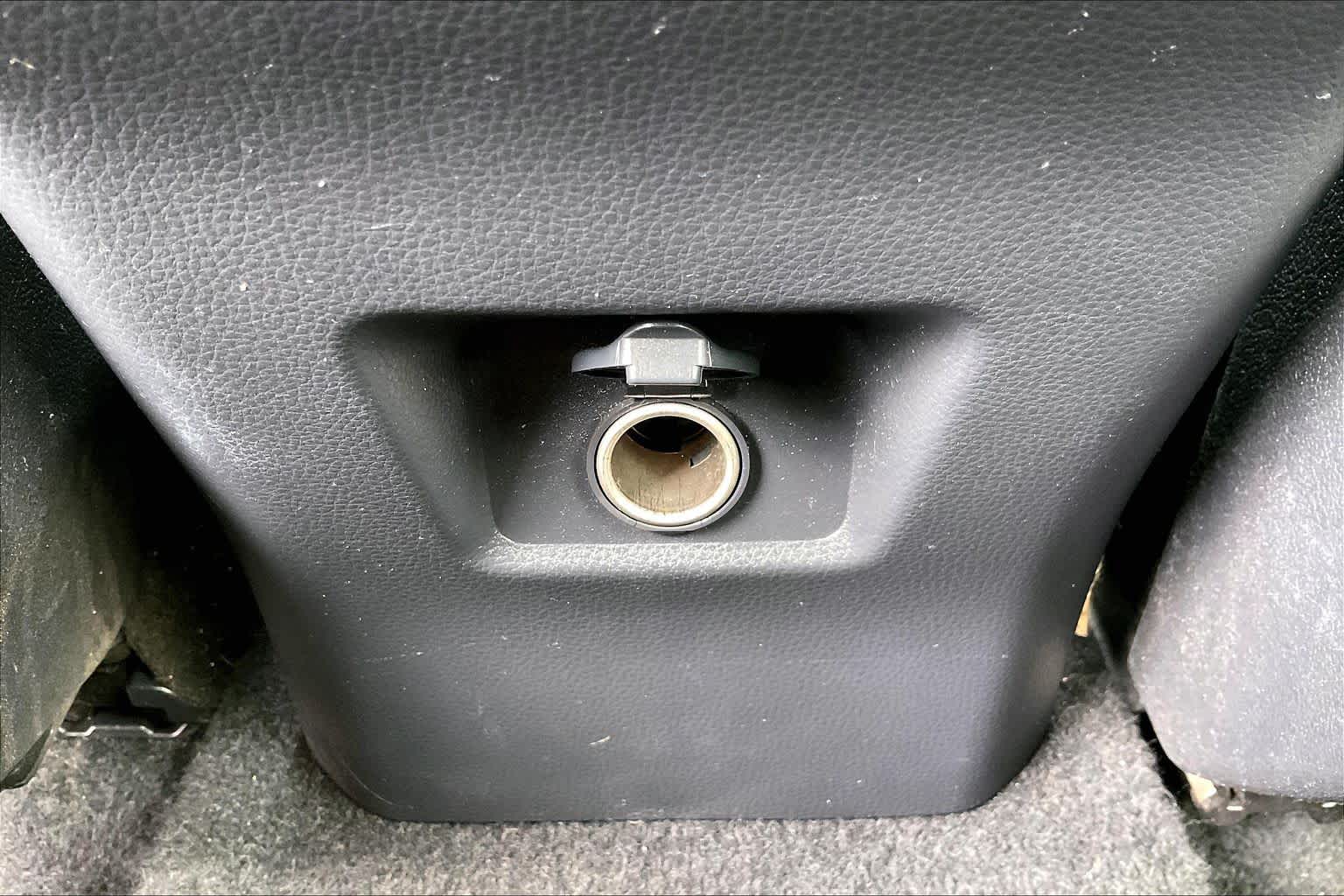 2022 Toyota RAV4 photo 30 of 33