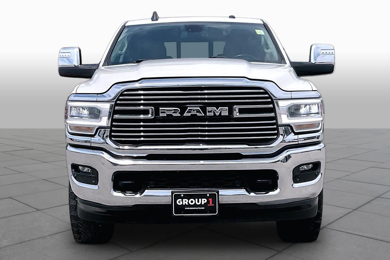 2024 Ram 3500 photo 4 of 37