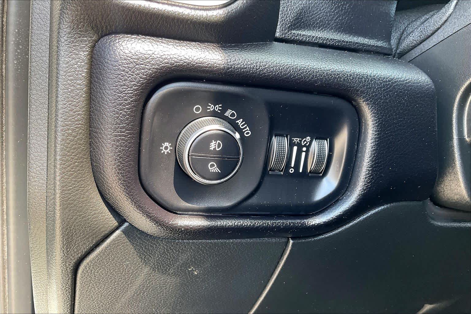 2024 Ram 2500 photo 14 of 33