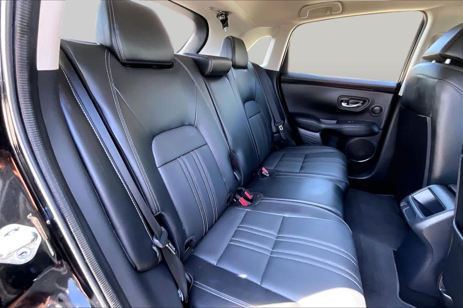 2026 Honda HR-V photo 20 of 36