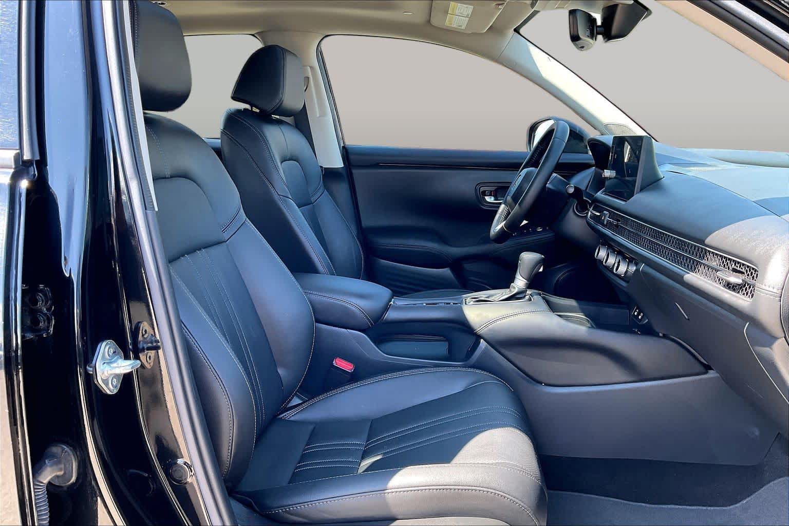 2026 Honda HR-V photo 9 of 36
