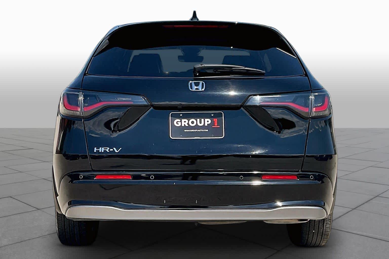 2026 Honda HR-V photo 5 of 36