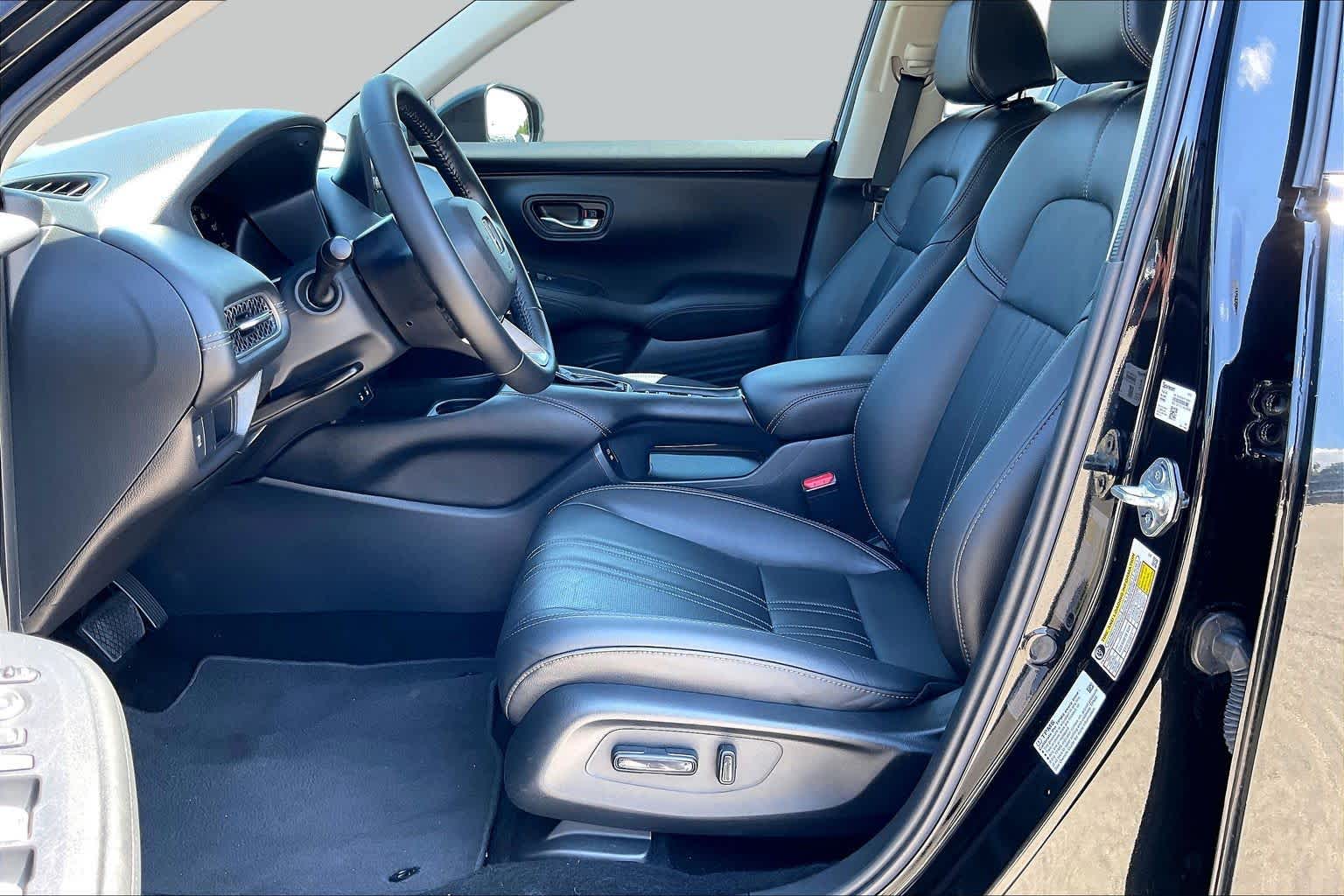 2026 Honda HR-V photo 8 of 36