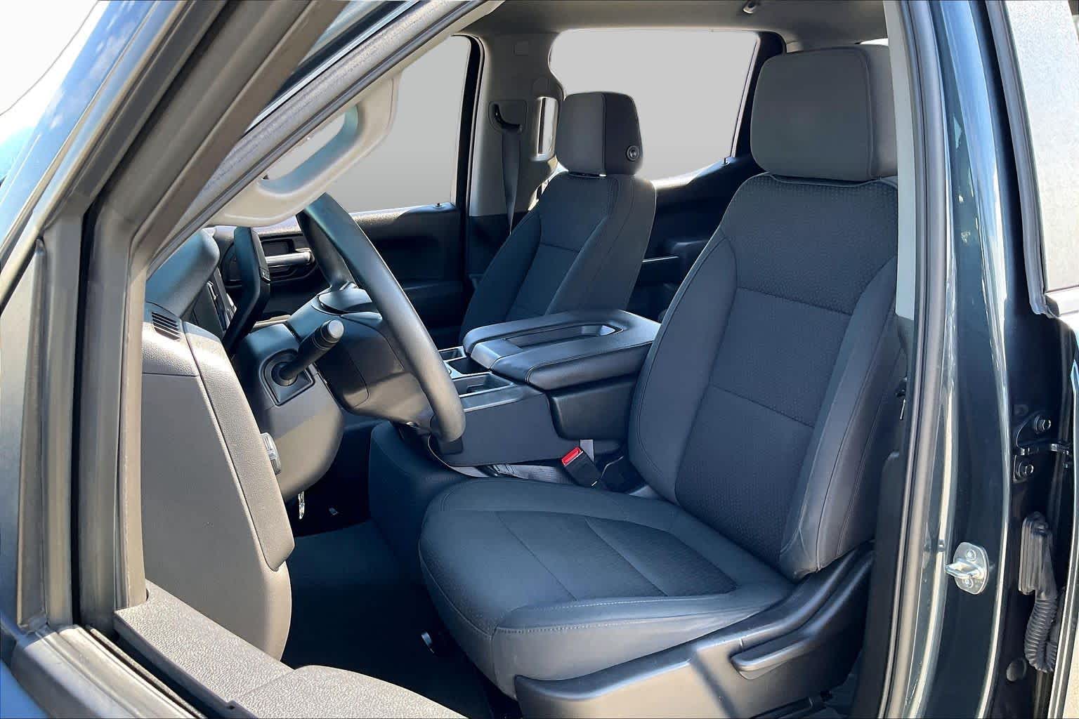 2021 Chevrolet Silverado 1500 photo 8 of 32