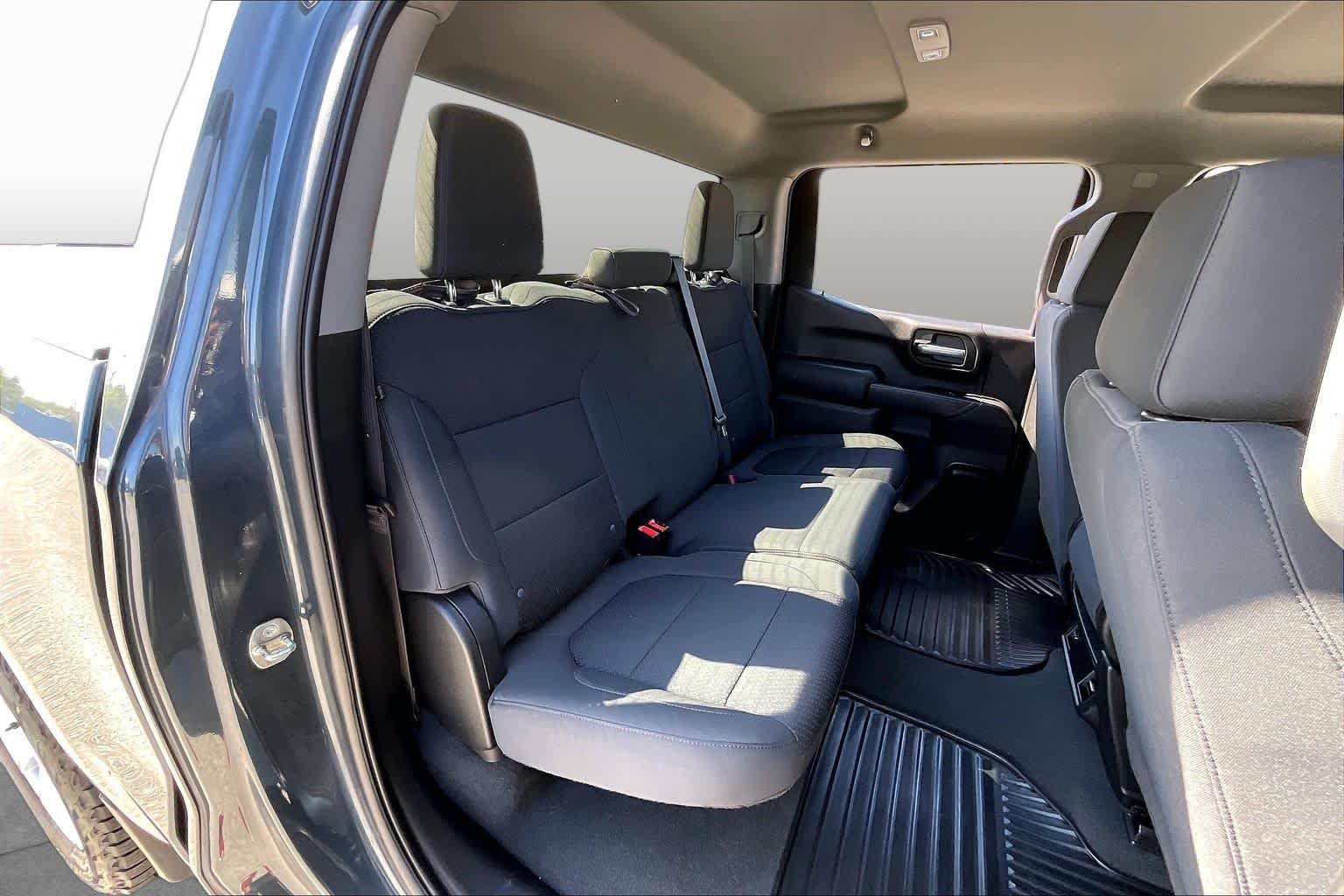 2021 Chevrolet Silverado 1500 photo 18 of 32