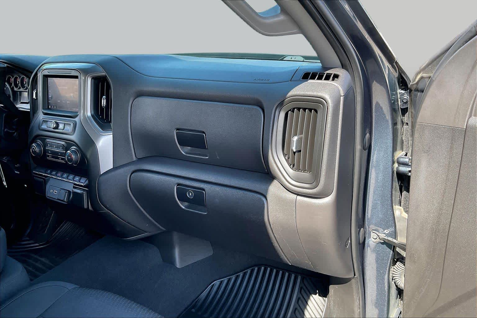 2021 Chevrolet Silverado 1500 photo 16 of 32