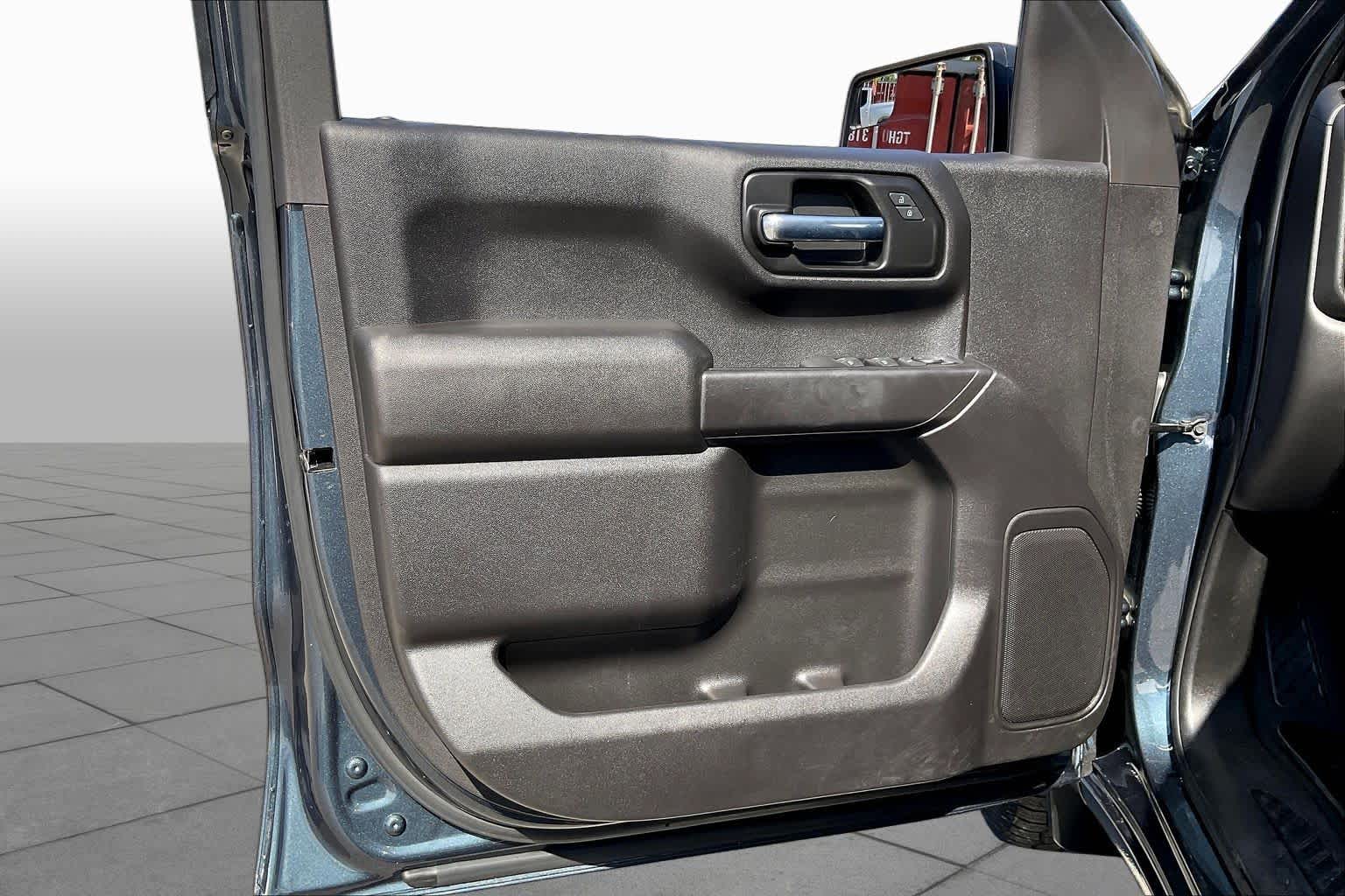 2021 Chevrolet Silverado 1500 photo 19 of 32
