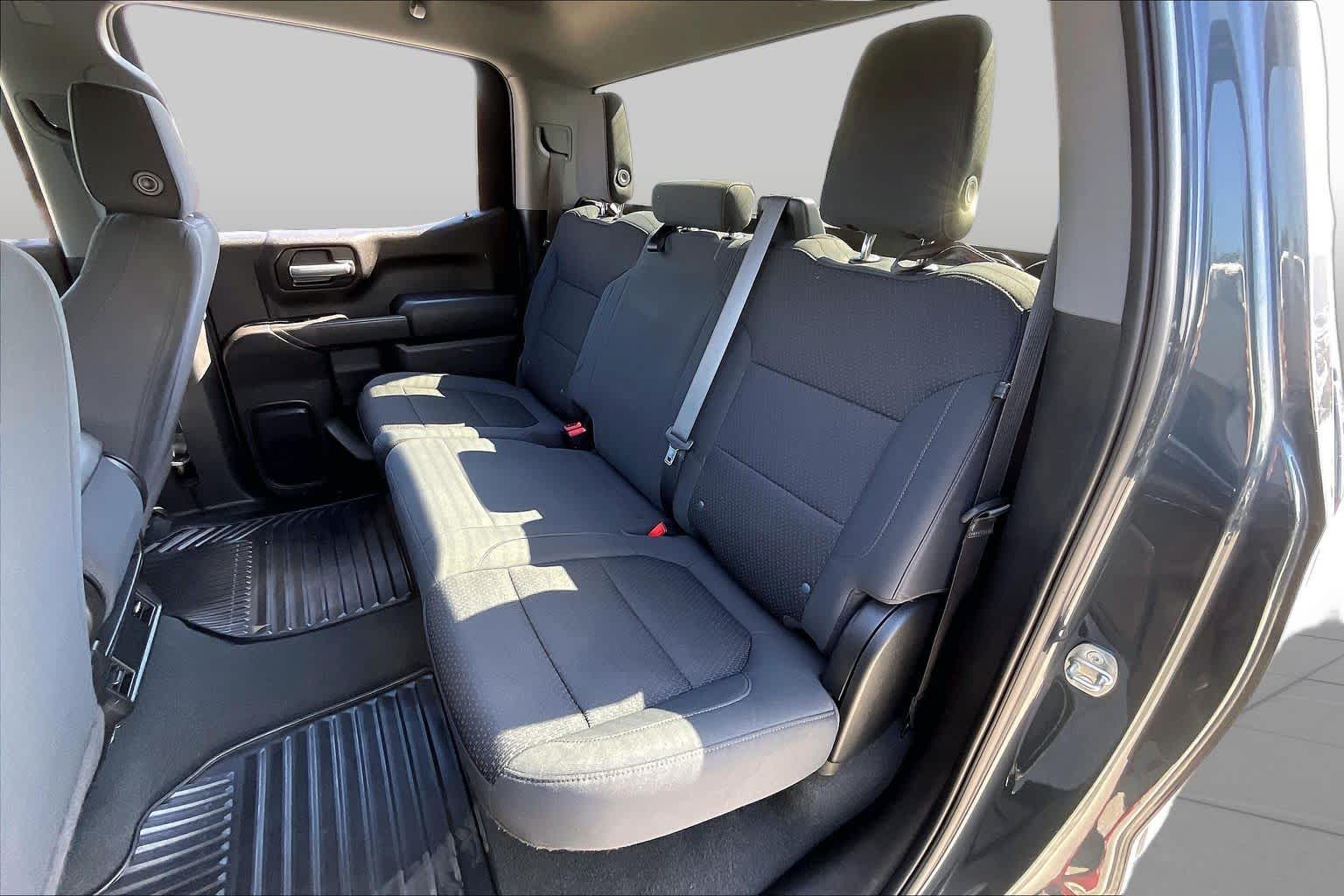 2021 Chevrolet Silverado 1500 photo 17 of 32