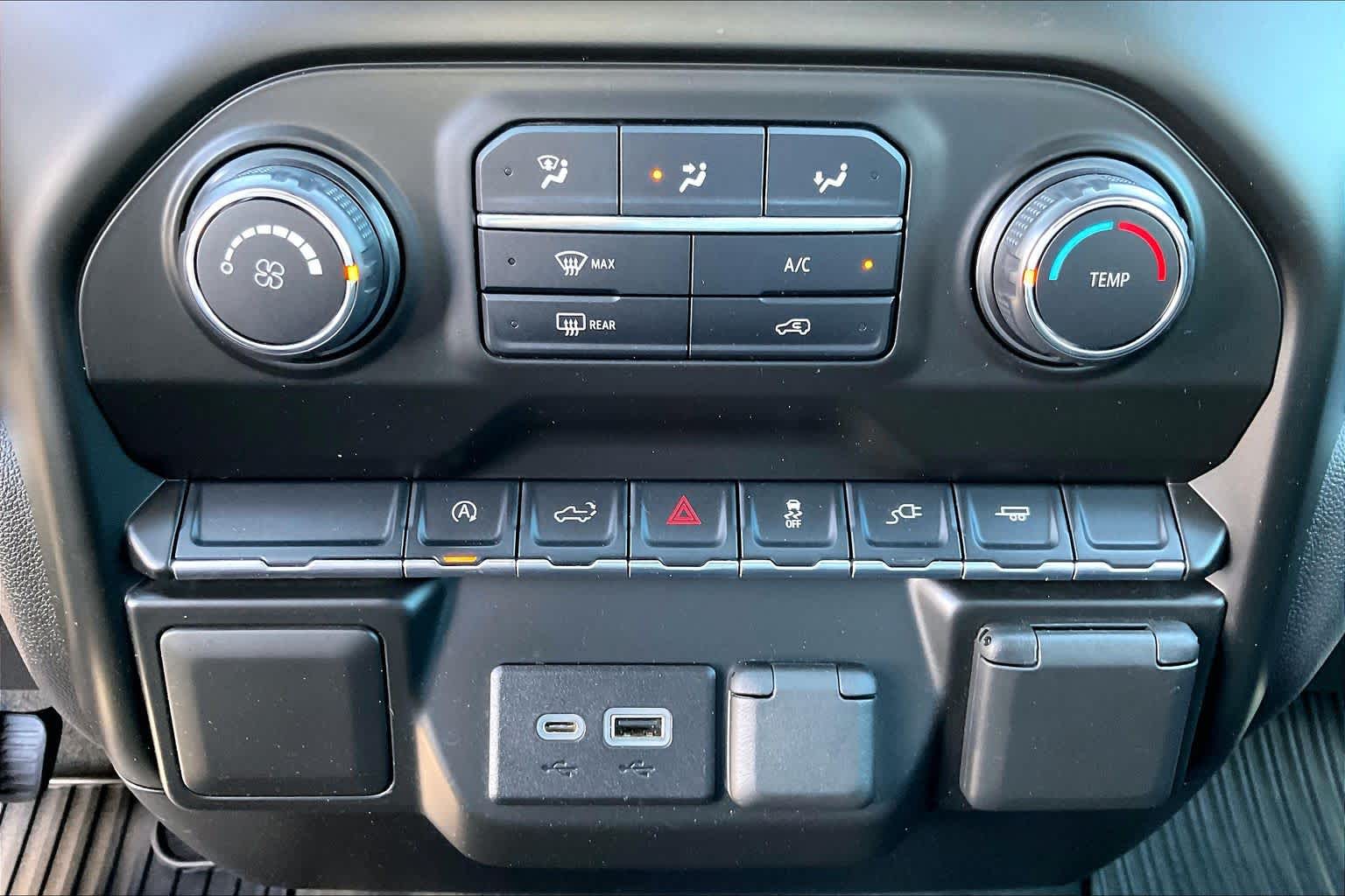 2021 Chevrolet Silverado 1500 photo 30 of 32