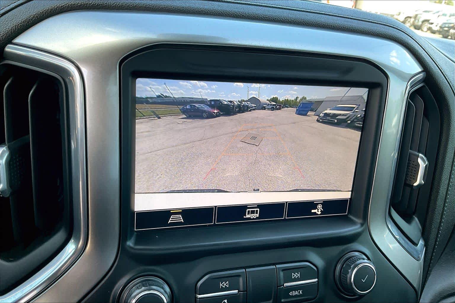 2021 Chevrolet Silverado 1500 photo 26 of 31