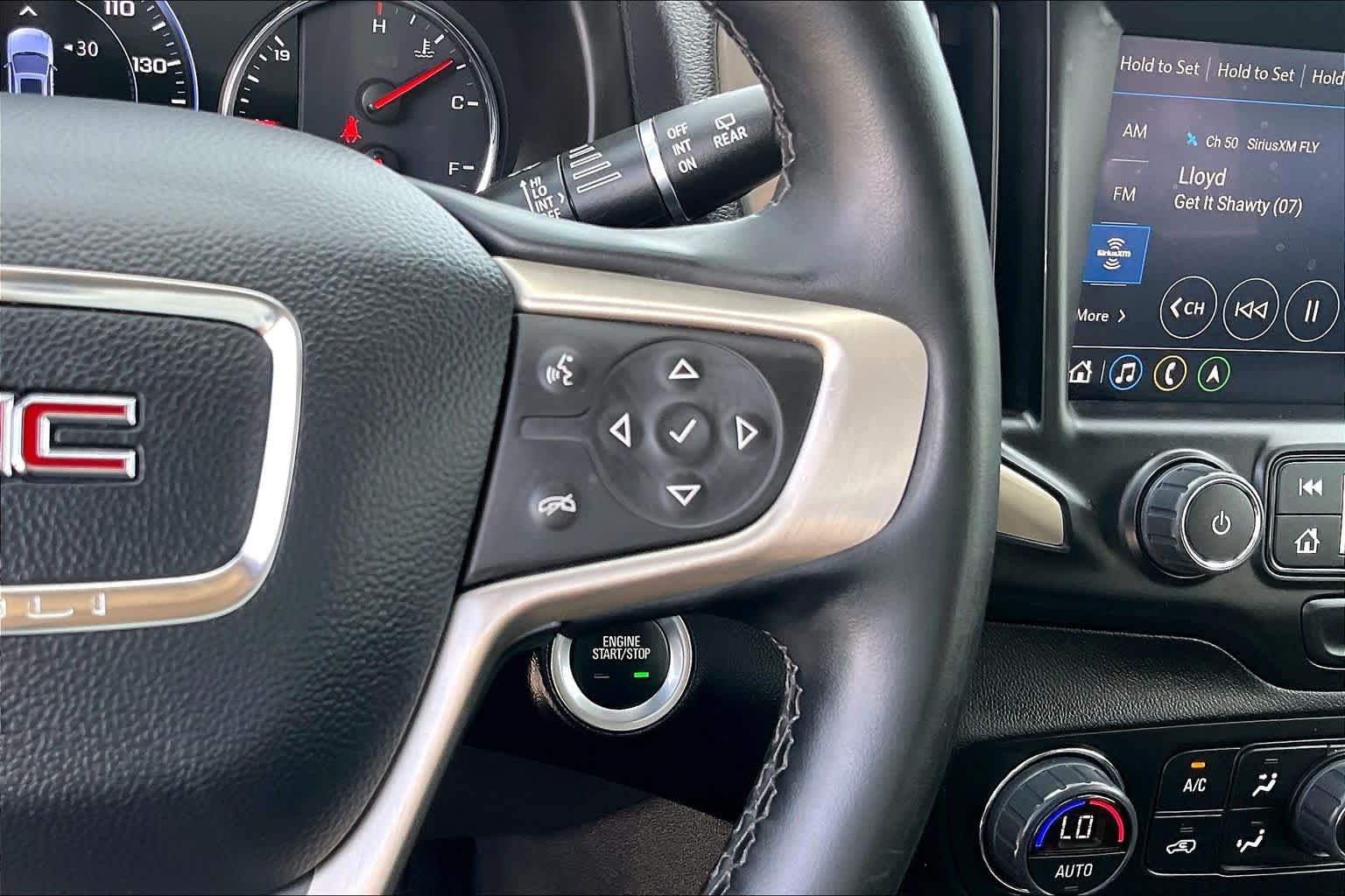 2024 GMC Terrain photo 24 of 34