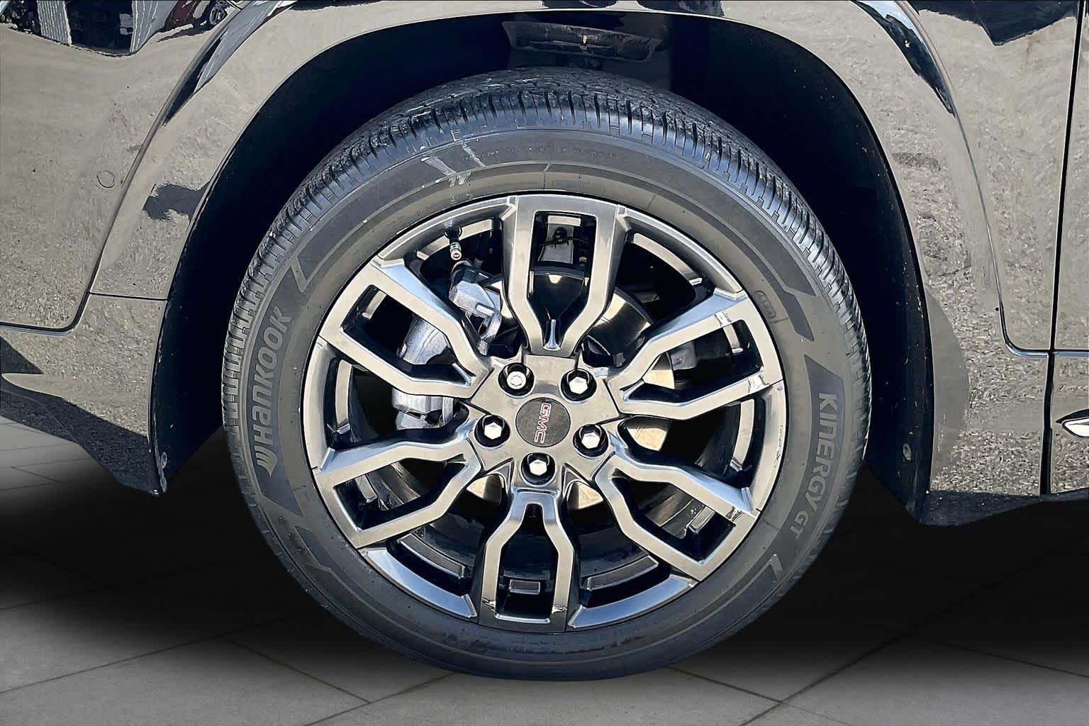 2024 GMC Terrain photo 10 of 34