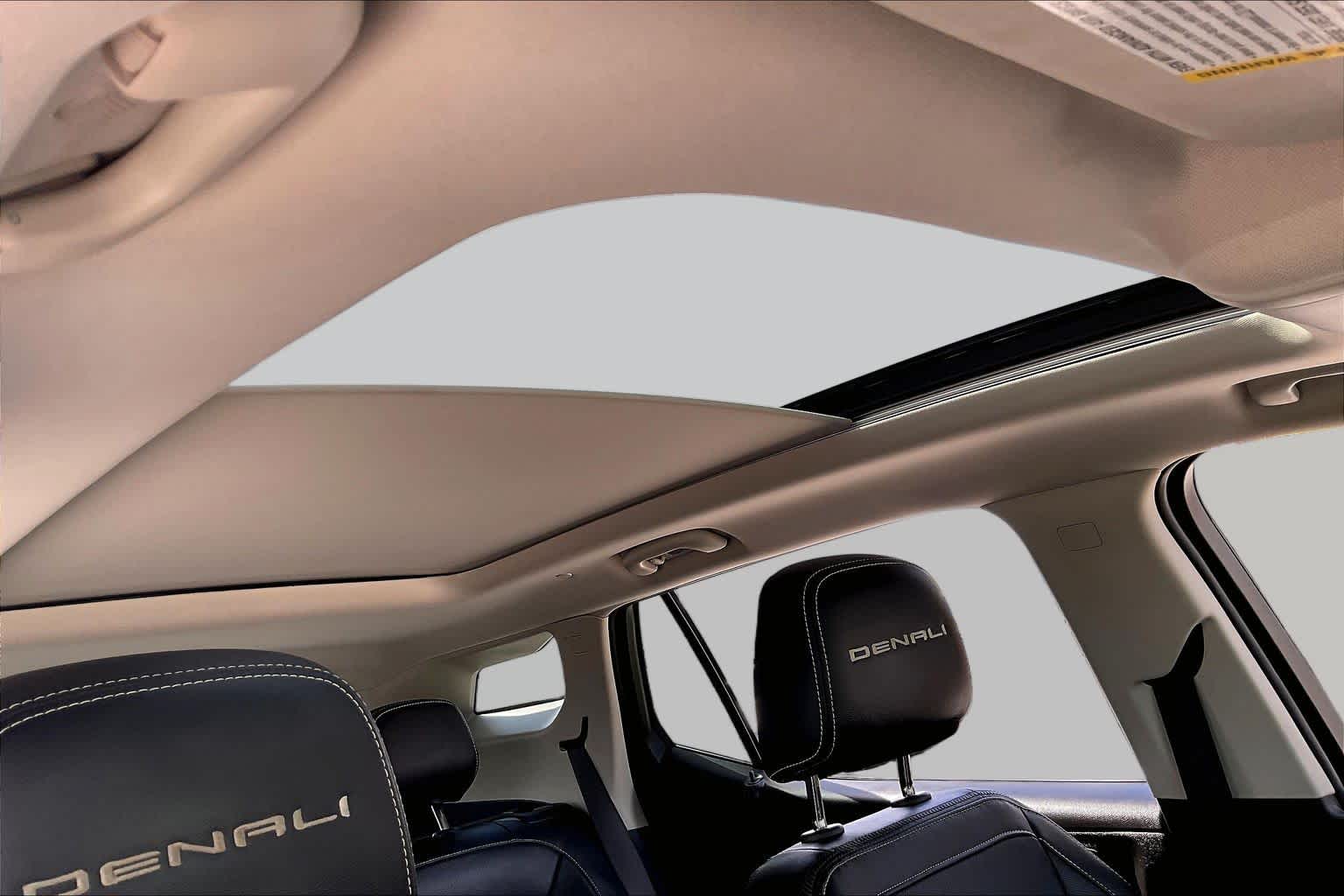 2024 GMC Terrain photo 13 of 34