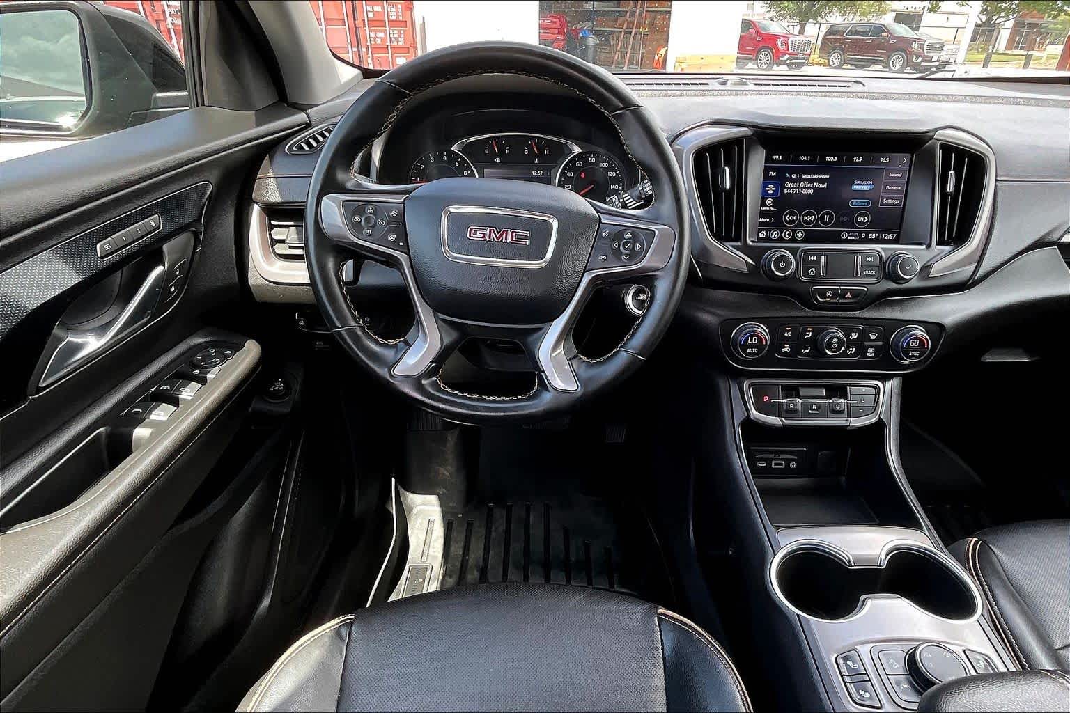 View vehicle photo 6