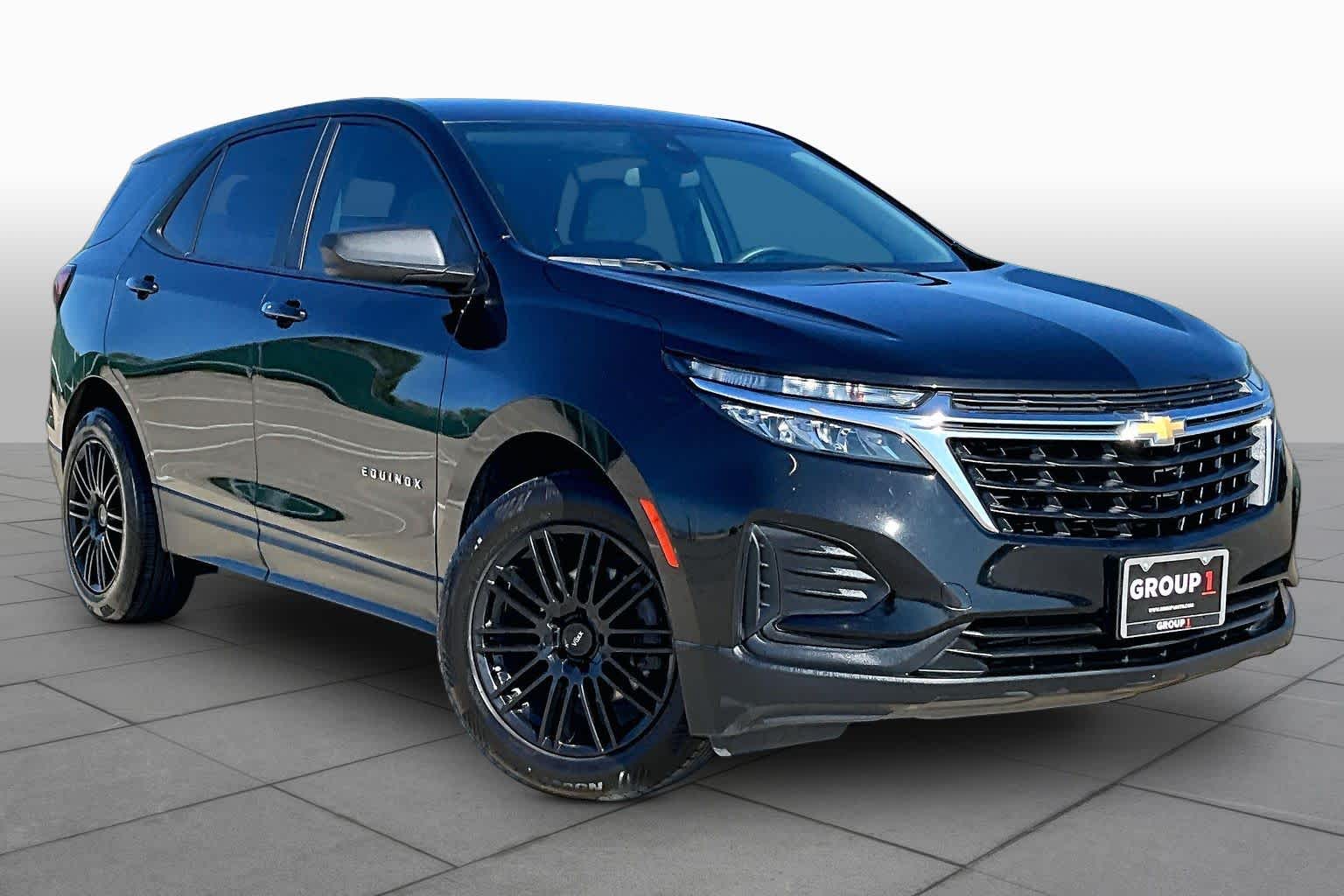 View vehicle photo 5