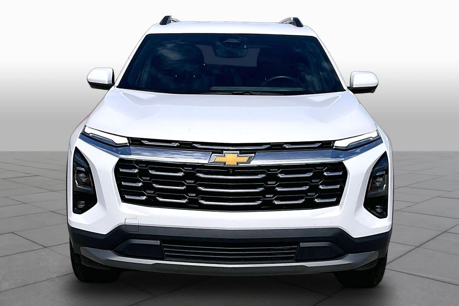 2025 Chevrolet Equinox photo 4 of 34