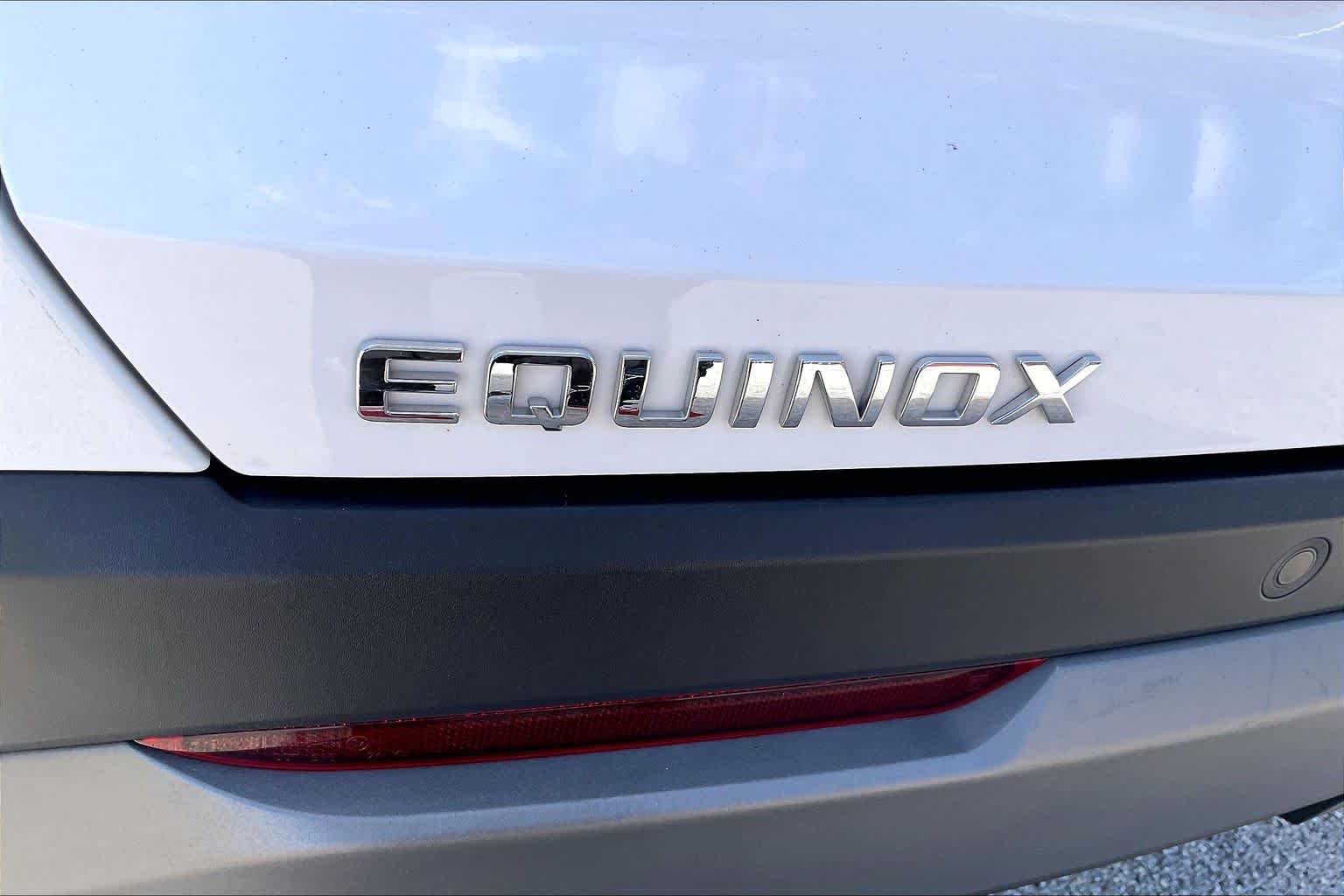 2025 Chevrolet Equinox photo 10 of 34
