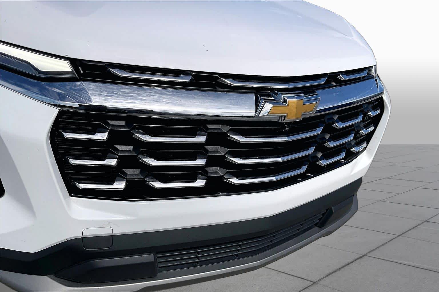 2025 Chevrolet Equinox photo 29 of 34