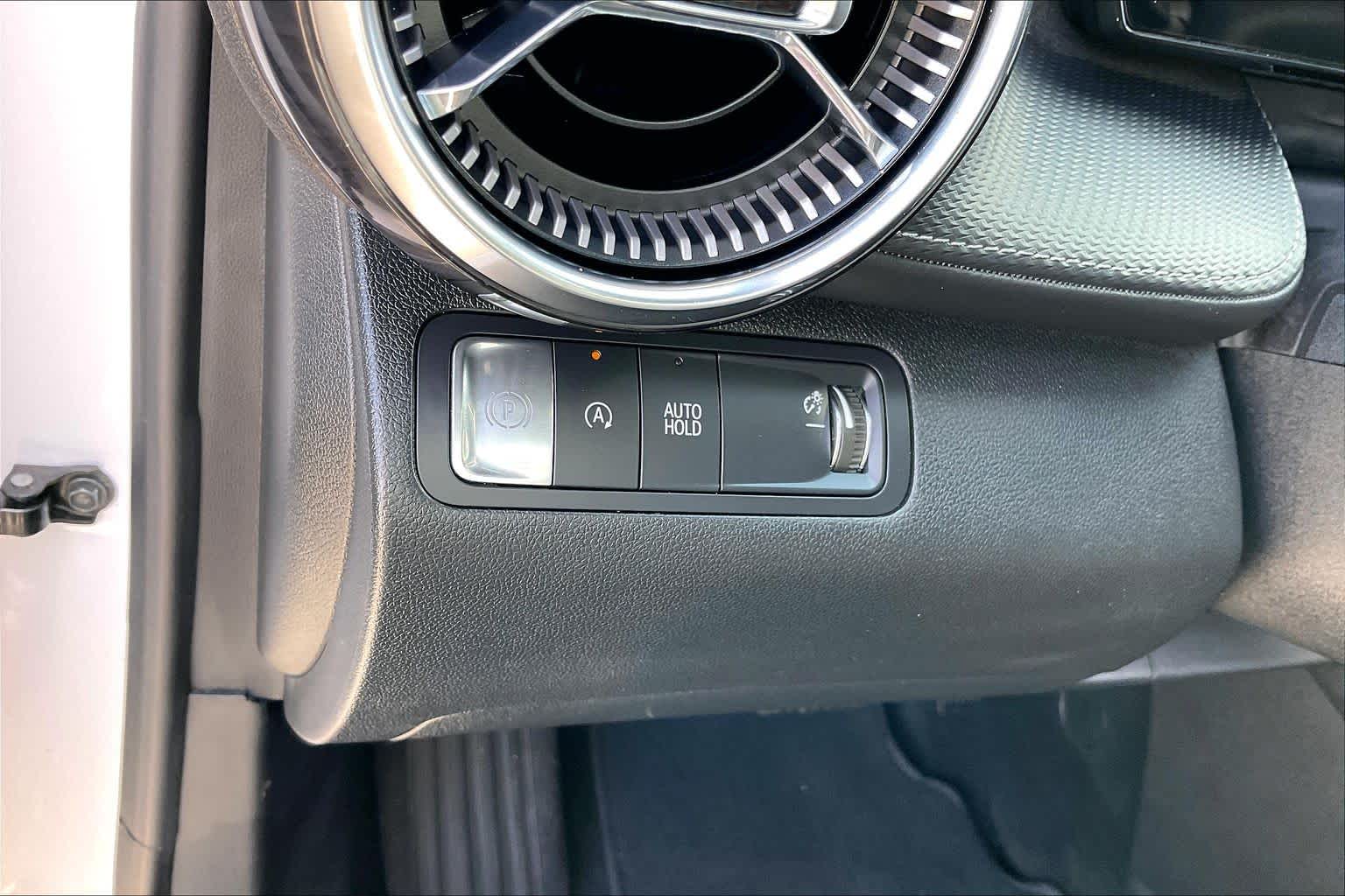 2025 Chevrolet Equinox photo 14 of 34