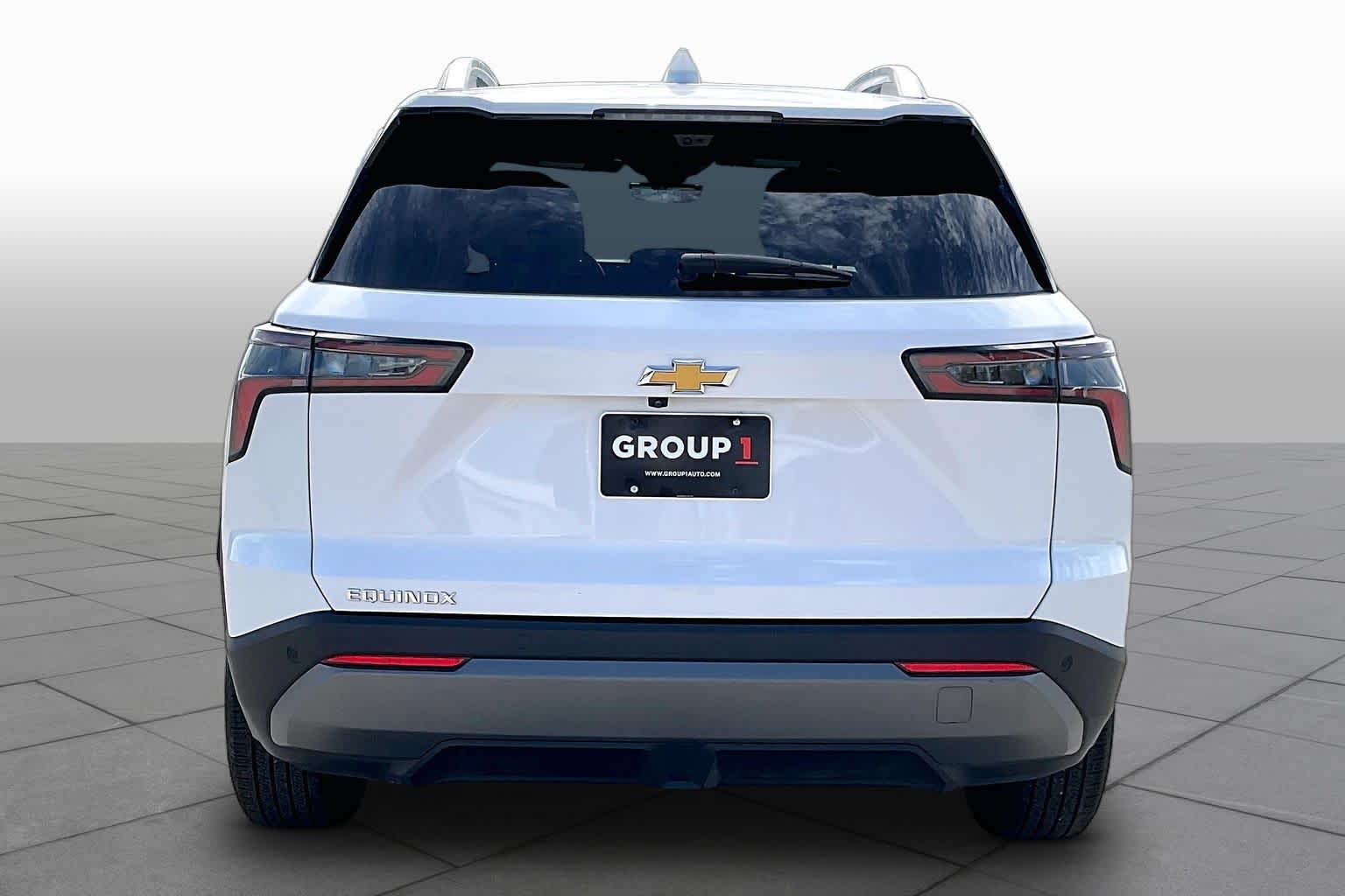 2025 Chevrolet Equinox photo 5 of 34