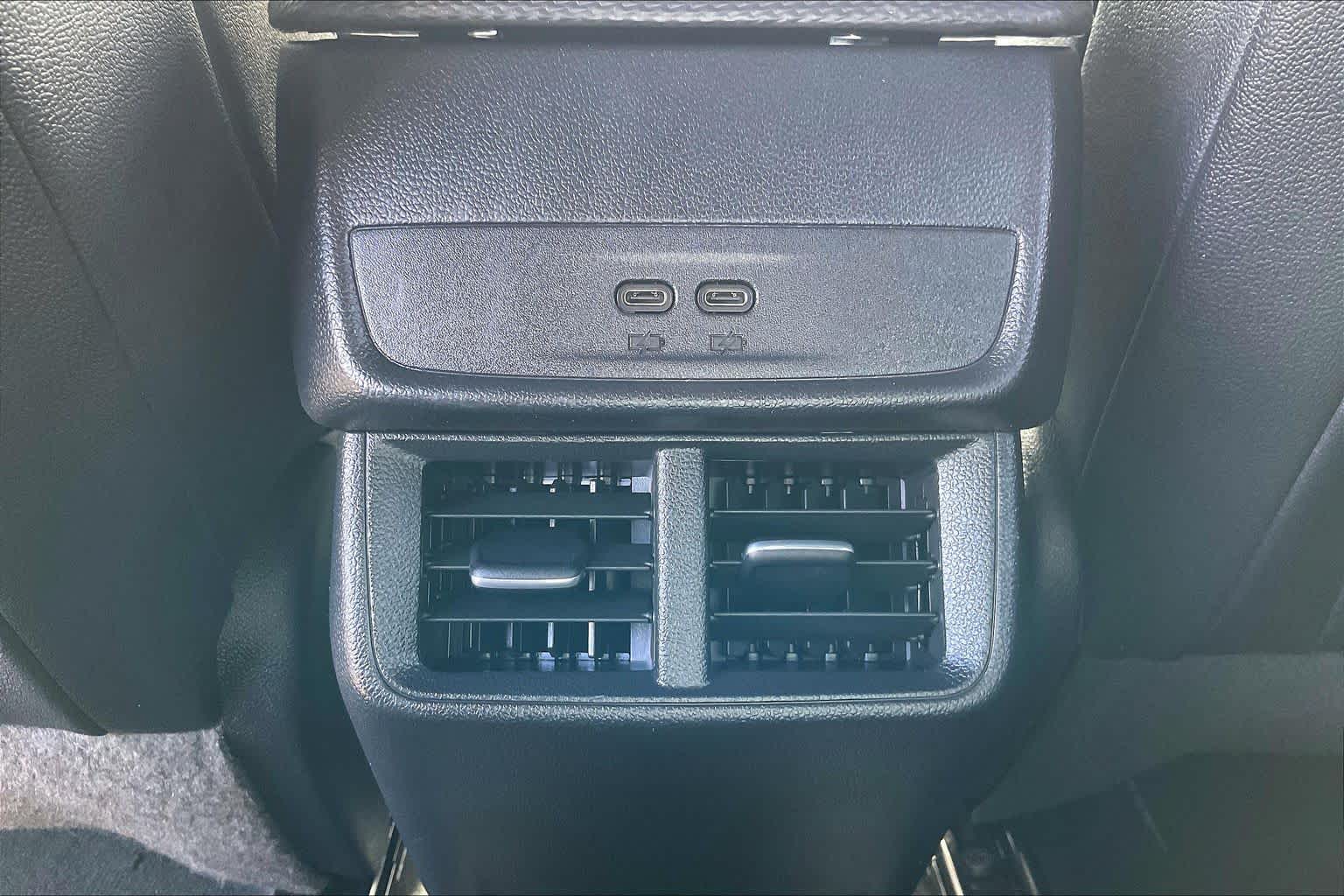 2025 Chevrolet Equinox photo 31 of 34
