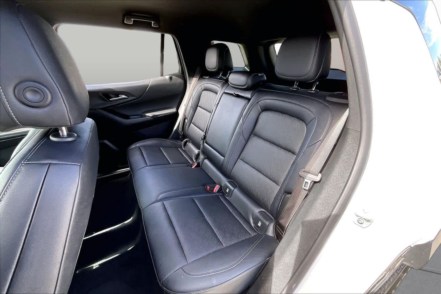 2025 Chevrolet Equinox photo 19 of 34