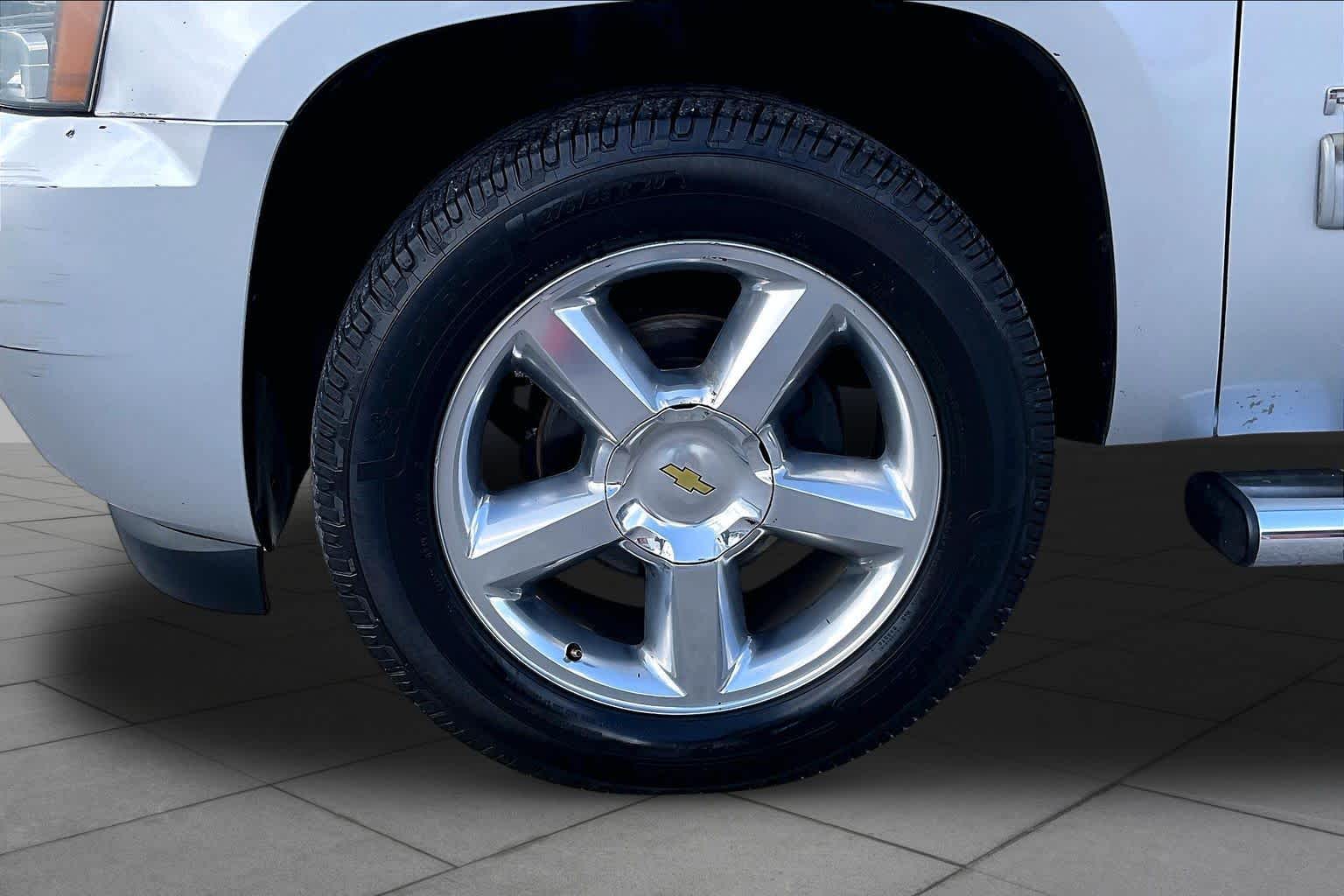 2013 Chevrolet Black Diamond Avalanche LT Silver Ice Metallic at Westside Kia