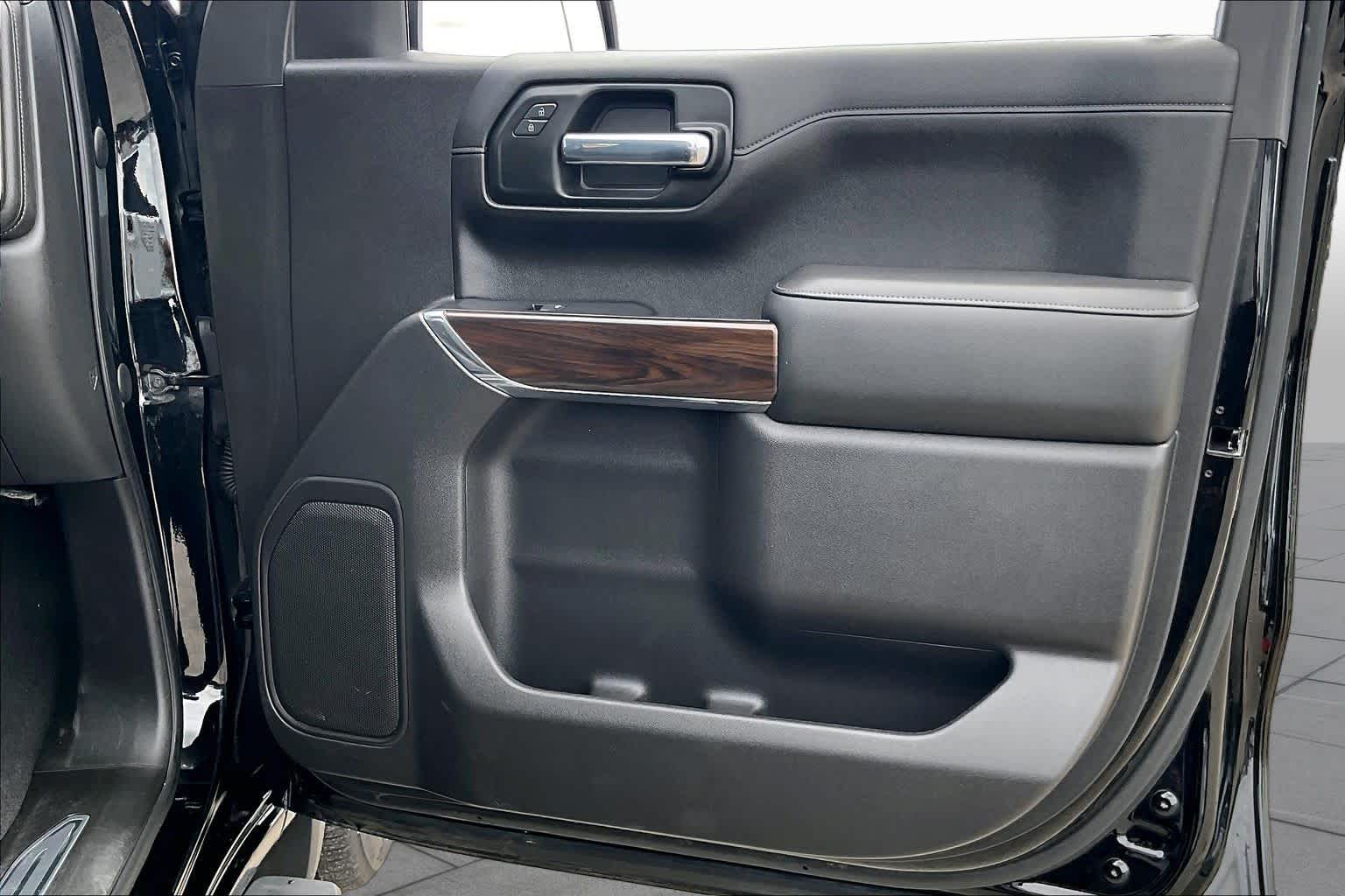 2020 GMC Sierra 1500 SLT Onyx Black at Group 1 GMC Buick South