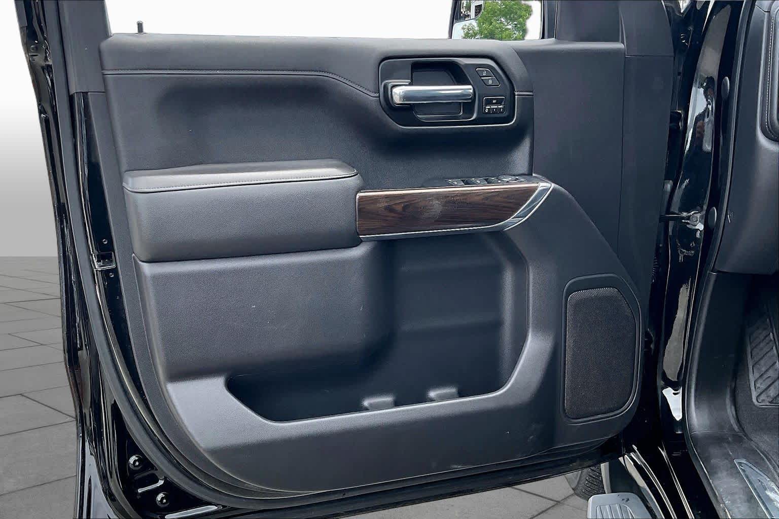 2020 GMC Sierra 1500 SLT Onyx Black at Group 1 GMC Buick South