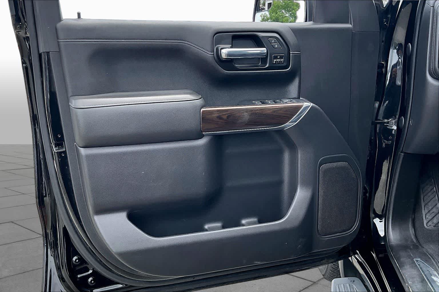 2020 GMC Sierra 1500 SLT Onyx Black at Group 1 GMC Buick South