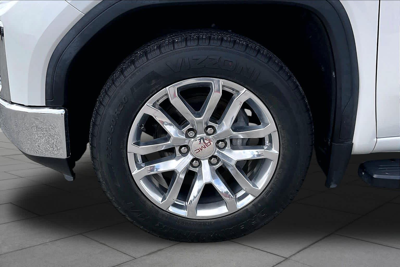 2021 GMC Sierra 1500 SLT White Frost Tricoat at Group 1 GMC Buick South