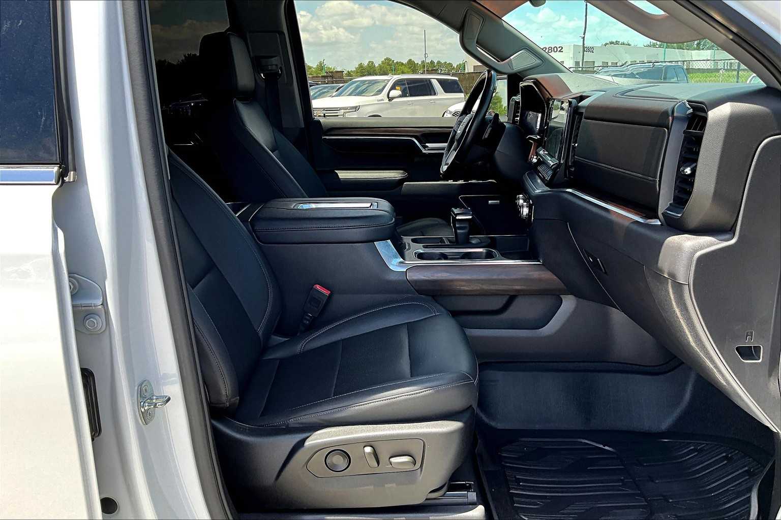 2022 GMC Sierra 1500 SLT White Frost Tricoat at Beck & Masten Kia