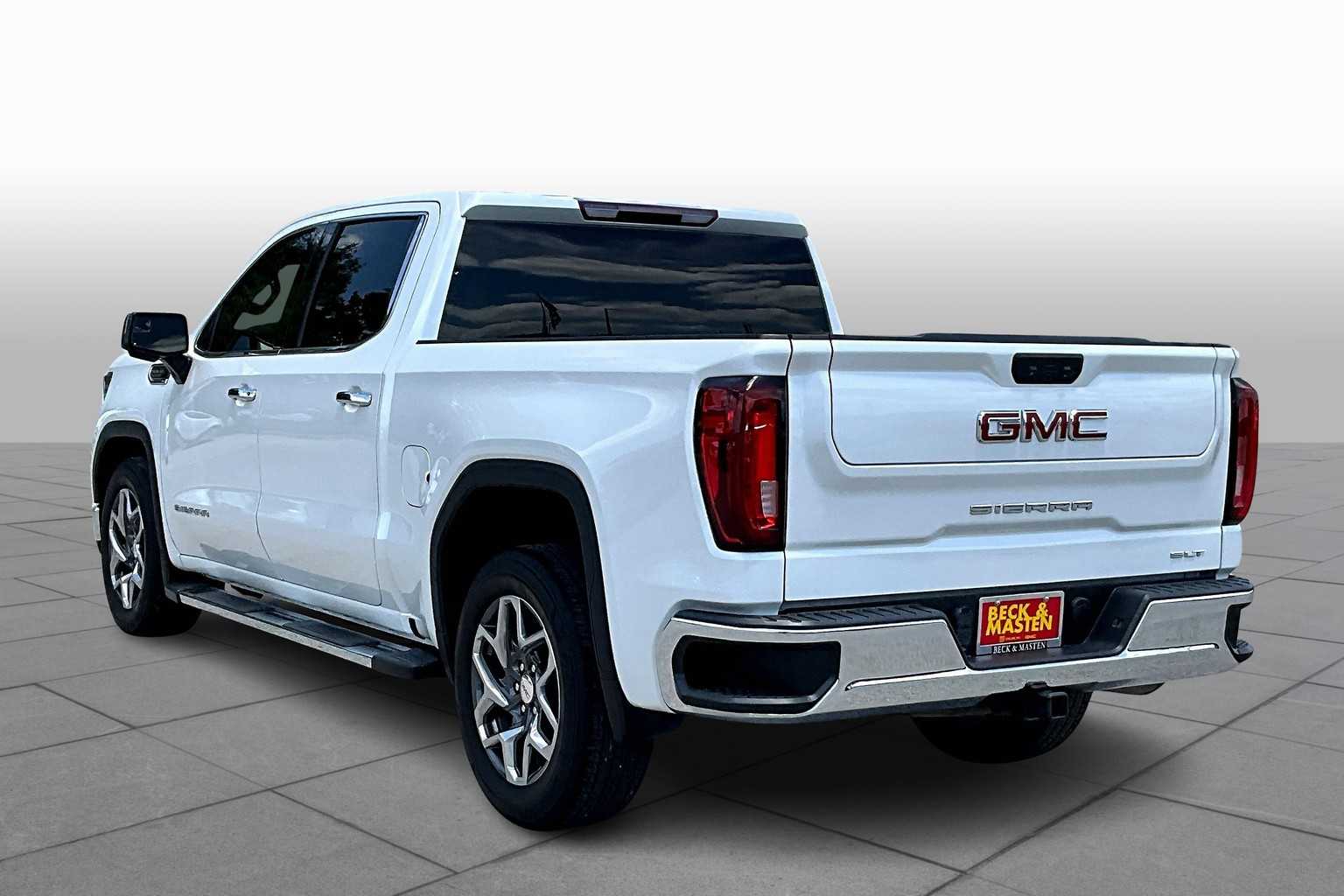 2022 GMC Sierra 1500 SLT White Frost Tricoat at Beck & Masten Kia