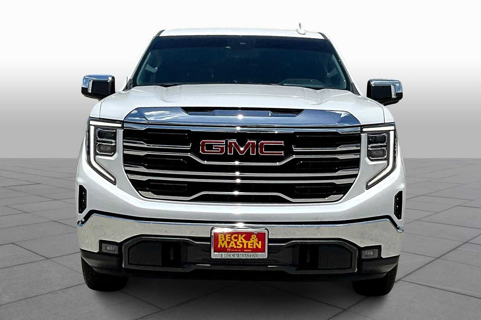 2022 GMC Sierra 1500 SLT White Frost Tricoat at Beck & Masten Kia