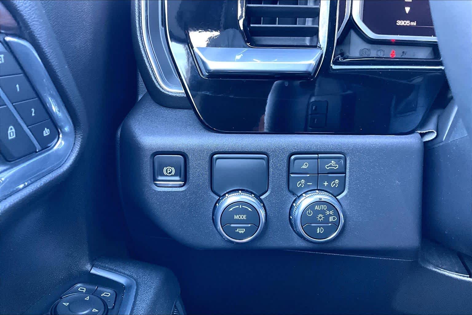 2026 GMC Sierra 1500 photo 35 of 37