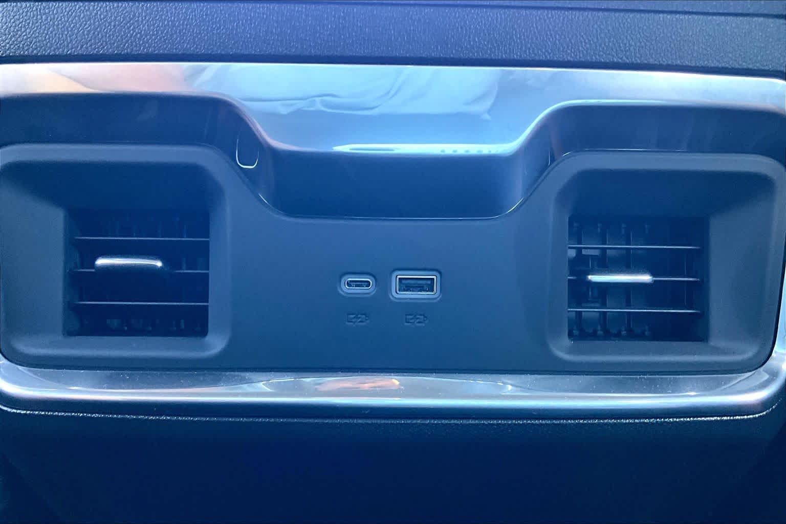 2026 GMC Sierra 1500 photo 34 of 37