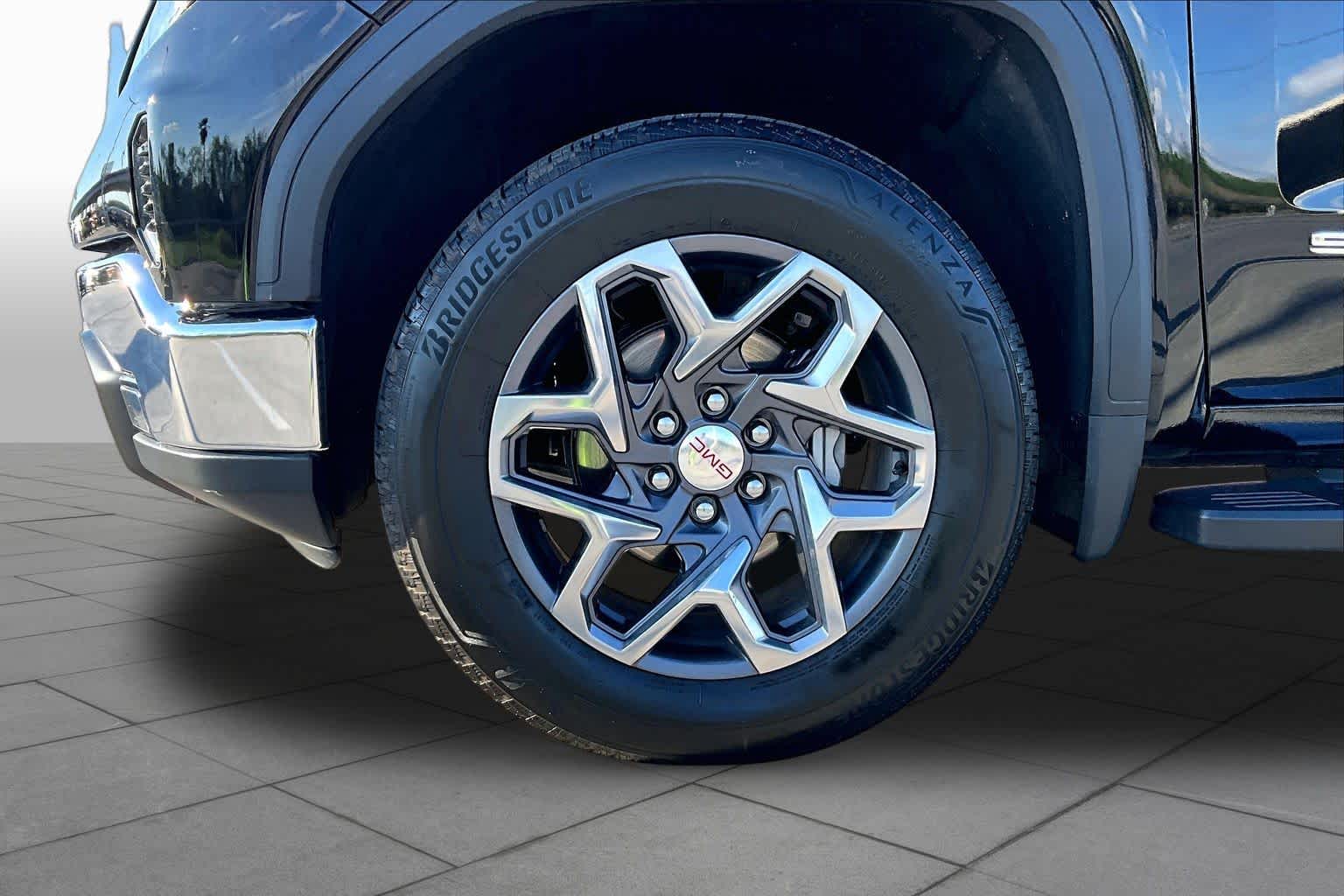 2026 GMC Sierra 1500 photo 11 of 37