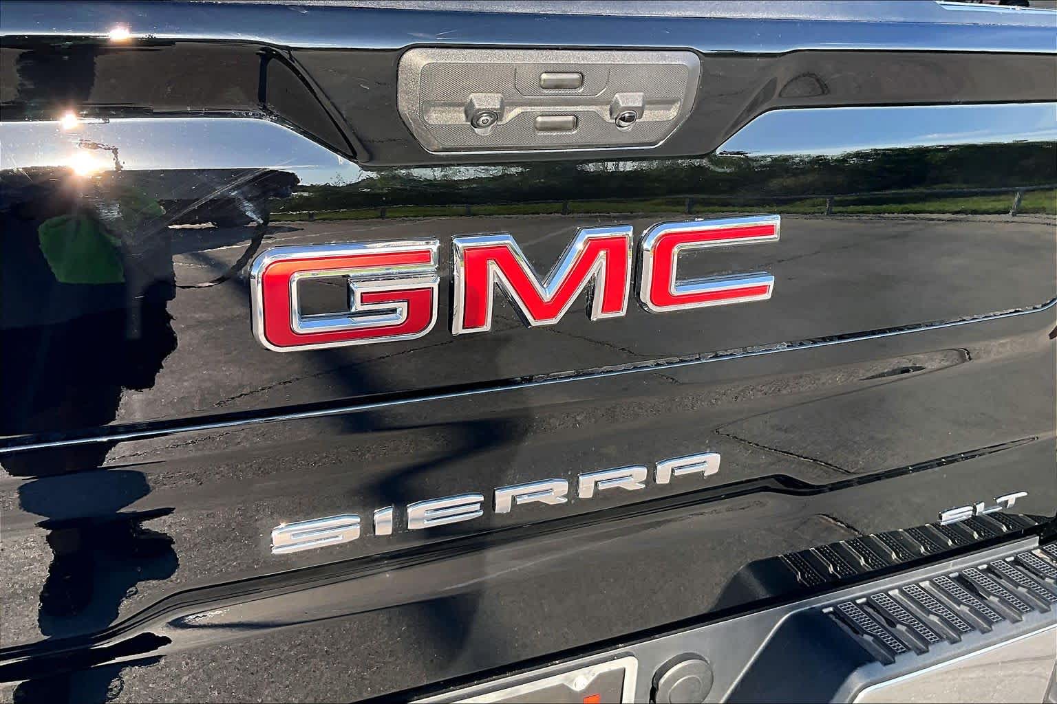 2026 GMC Sierra 1500 photo 10 of 37