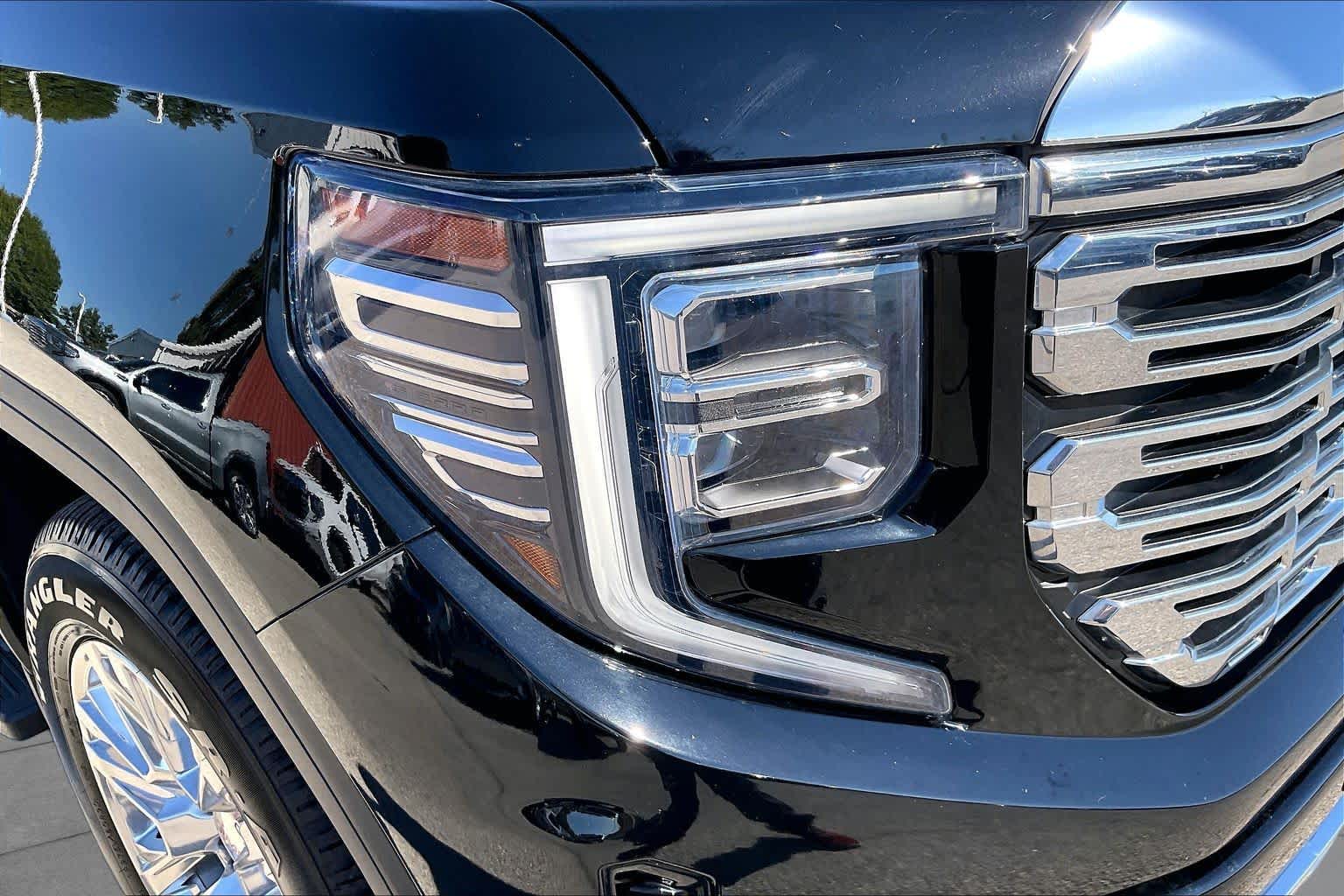 2023 GMC Sierra 1500 photo 28 of 35