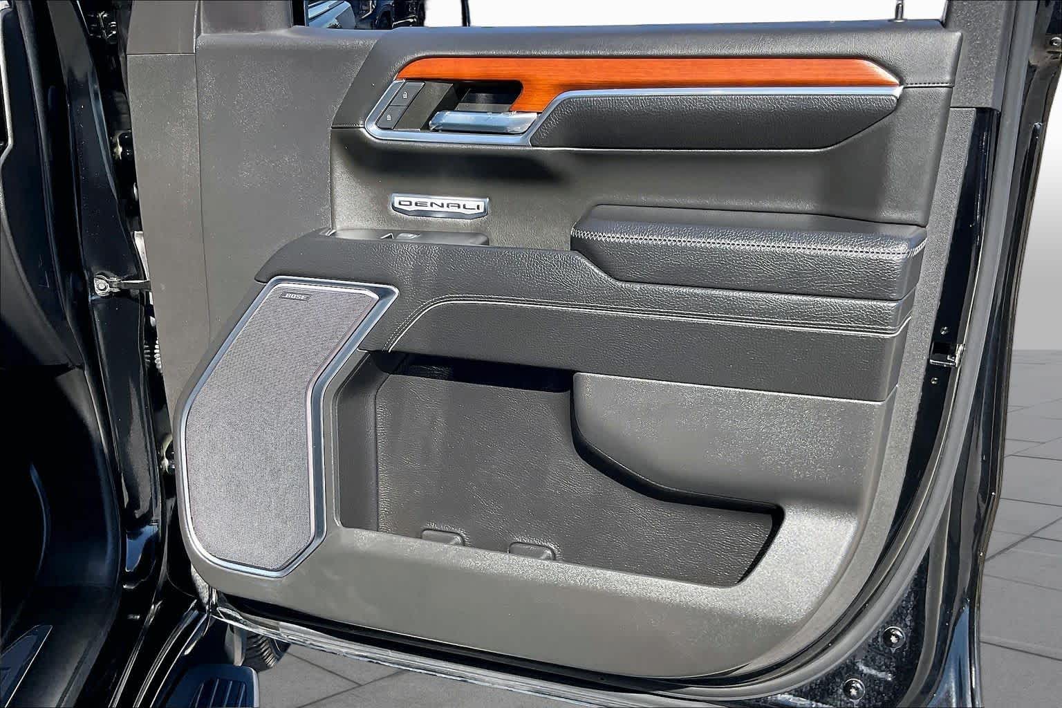 2023 GMC Sierra 1500 photo 23 of 35
