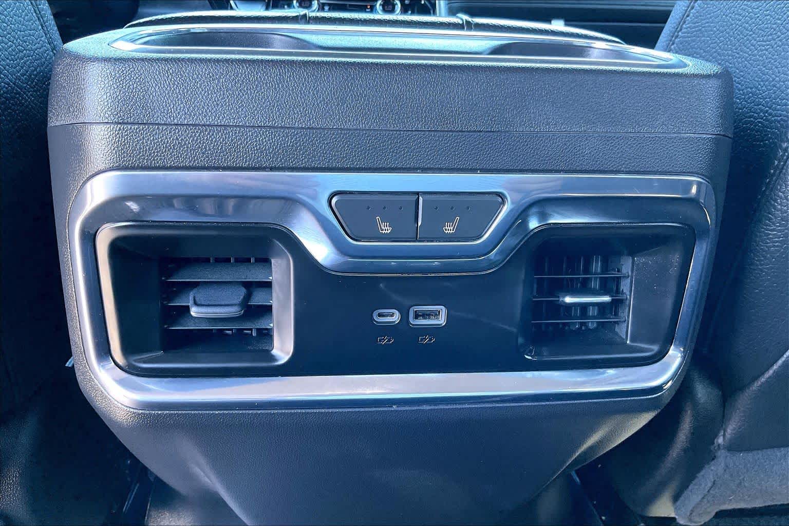 2023 GMC Sierra 1500 photo 32 of 35