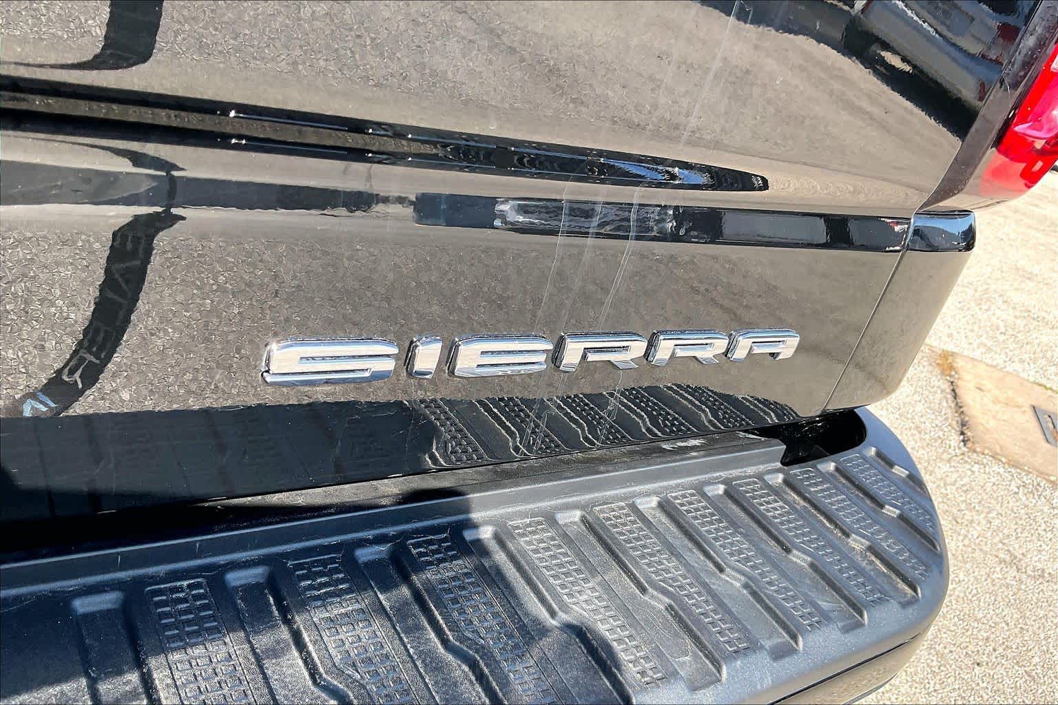 2023 GMC Sierra 1500 photo 10 of 35