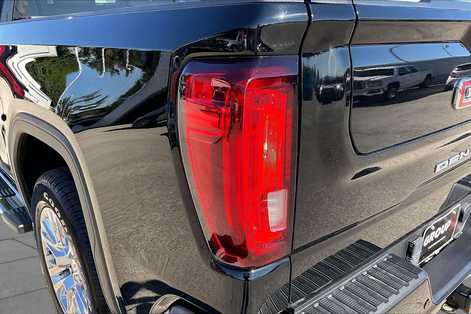 2023 GMC Sierra 1500 photo 29 of 35