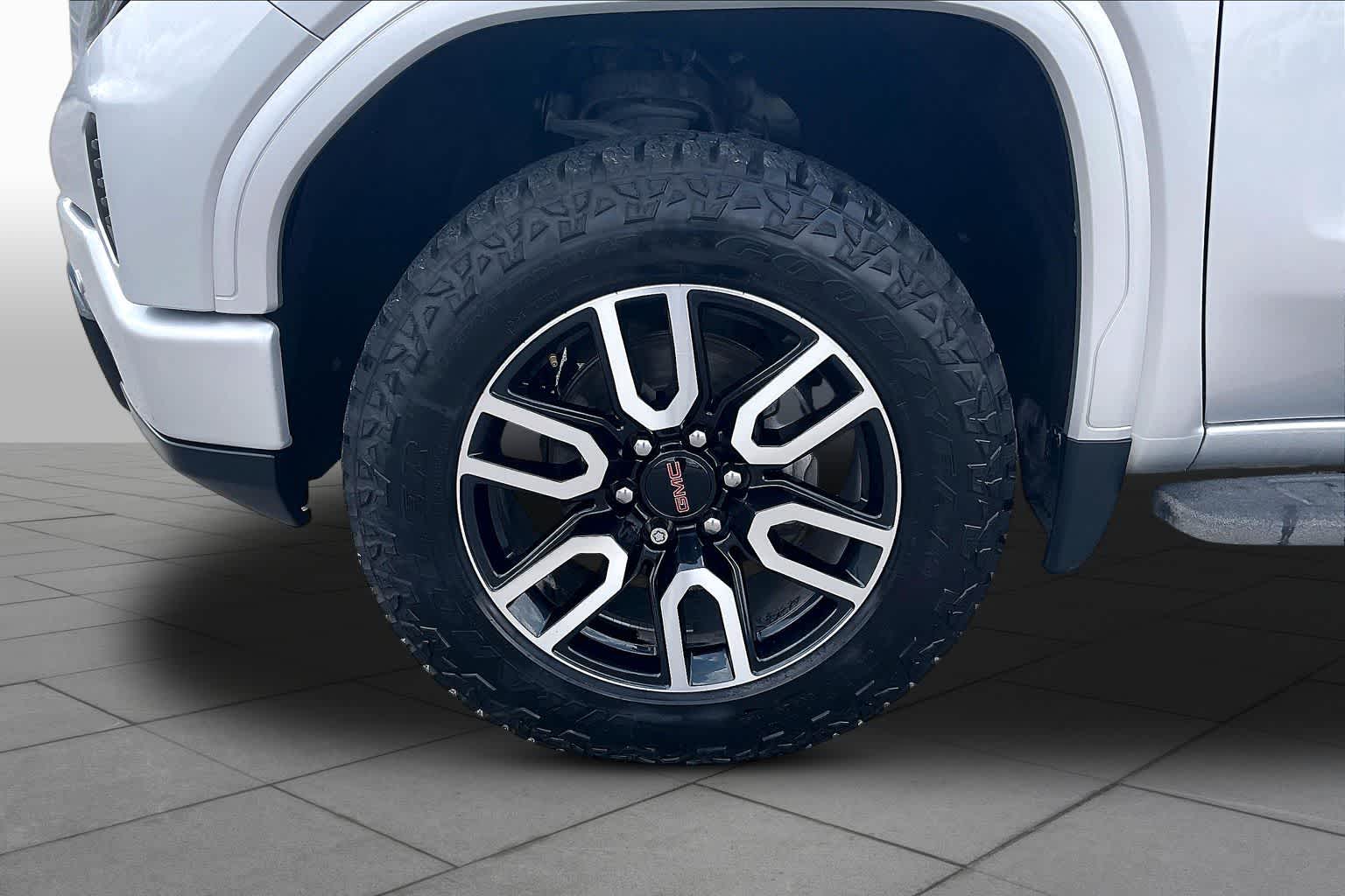 2022 GMC Sierra 1500 AT4 - 10