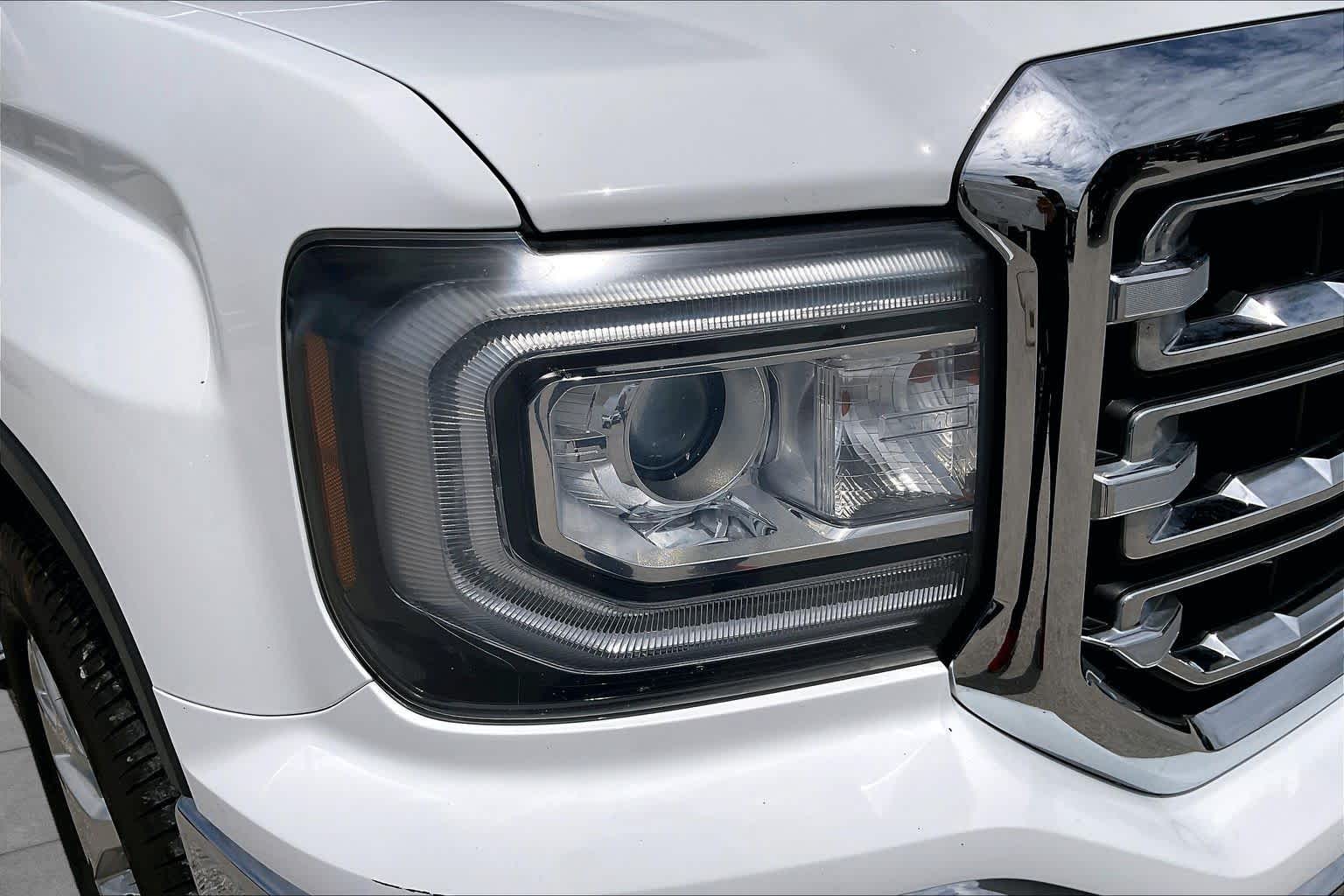 2018 GMC Sierra 1500 SLT Summit White at AutoNation USA Katy