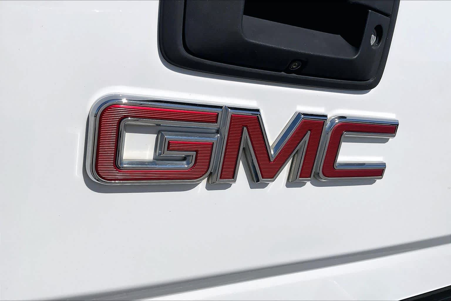 2018 GMC Sierra 1500 photo 29 of 33