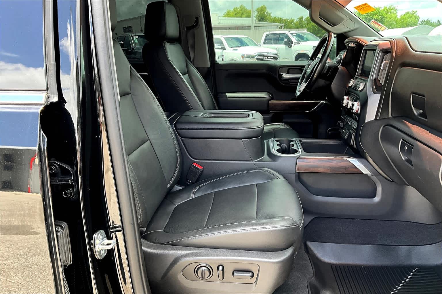 2020 GMC Sierra 1500 SLT - 8