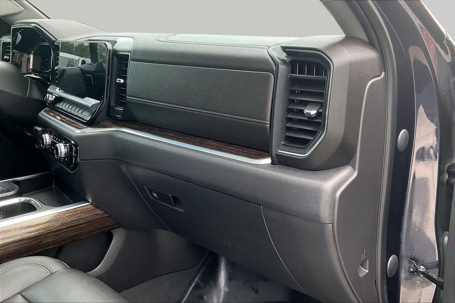2022 GMC Sierra 1500 photo 17 of 33
